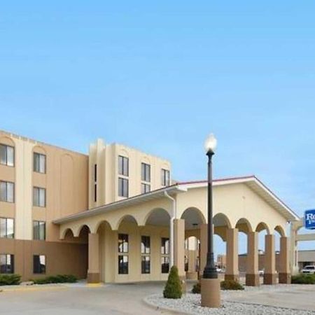 Rodeway Inn Норфолк Экстерьер фото