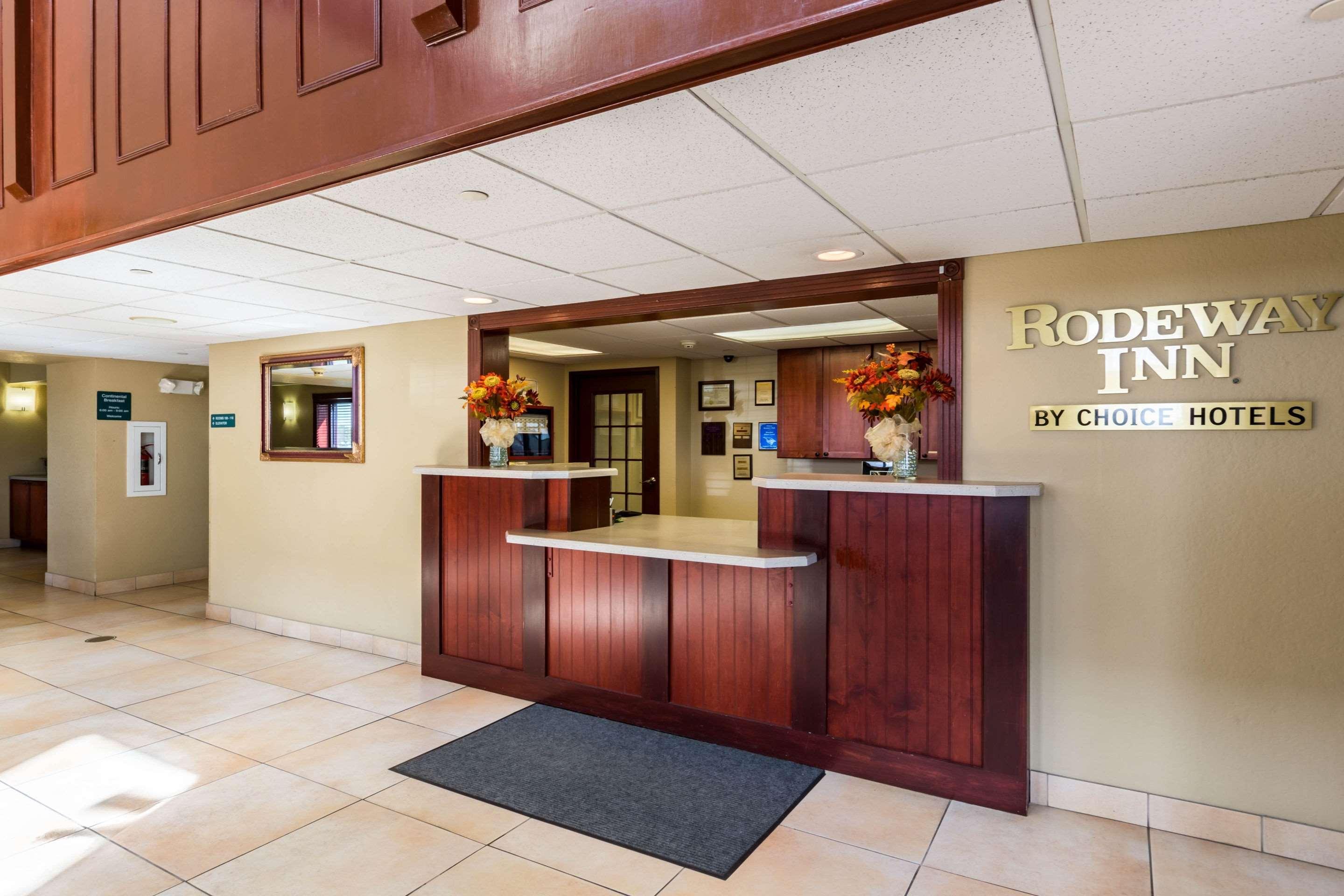 Rodeway Inn Норфолк Экстерьер фото