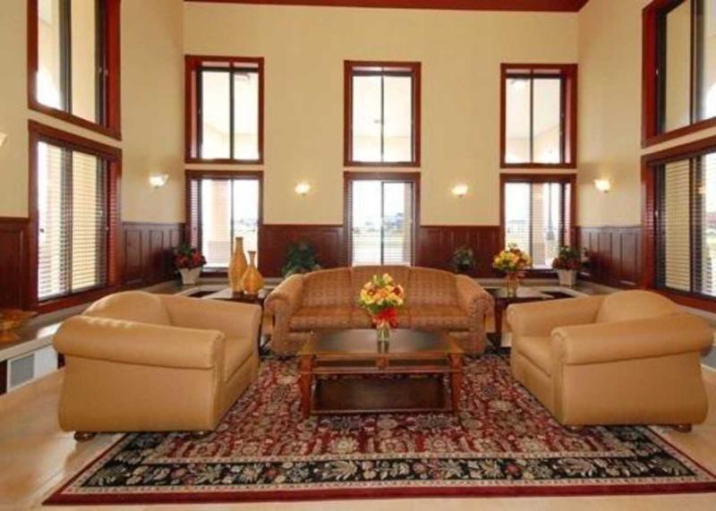 Rodeway Inn Норфолк Интерьер фото